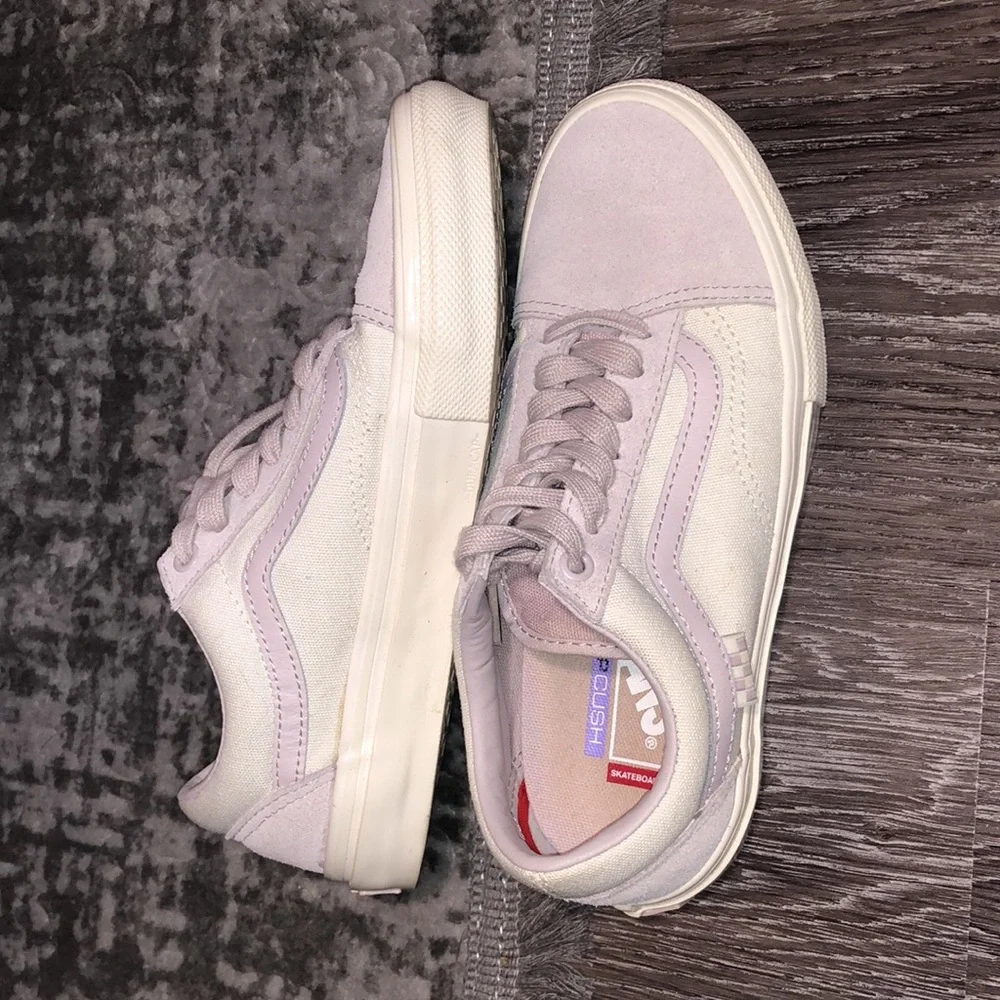 Vans - Picture 1 of 5